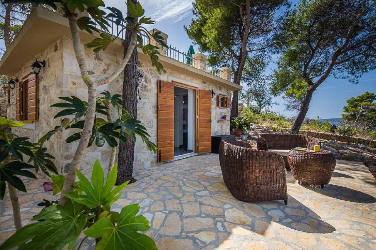 House Vesna Kupinova Villa Milna Kültér fotó